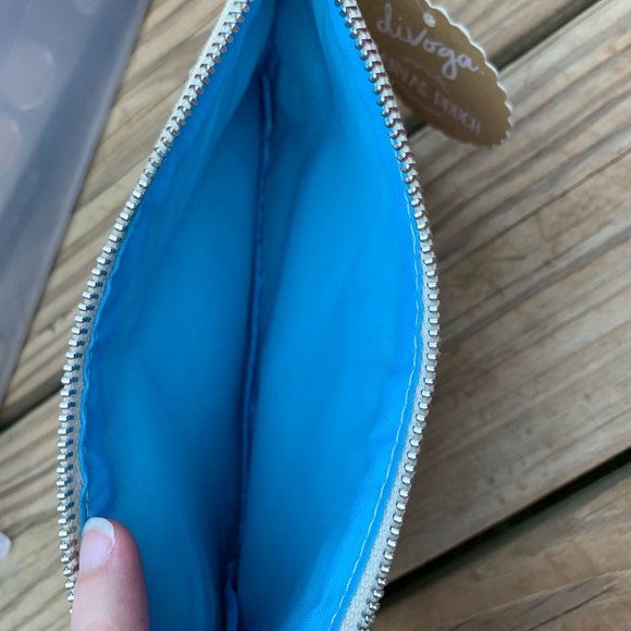 Canvas and Gold Bag - Picture 3 of 4